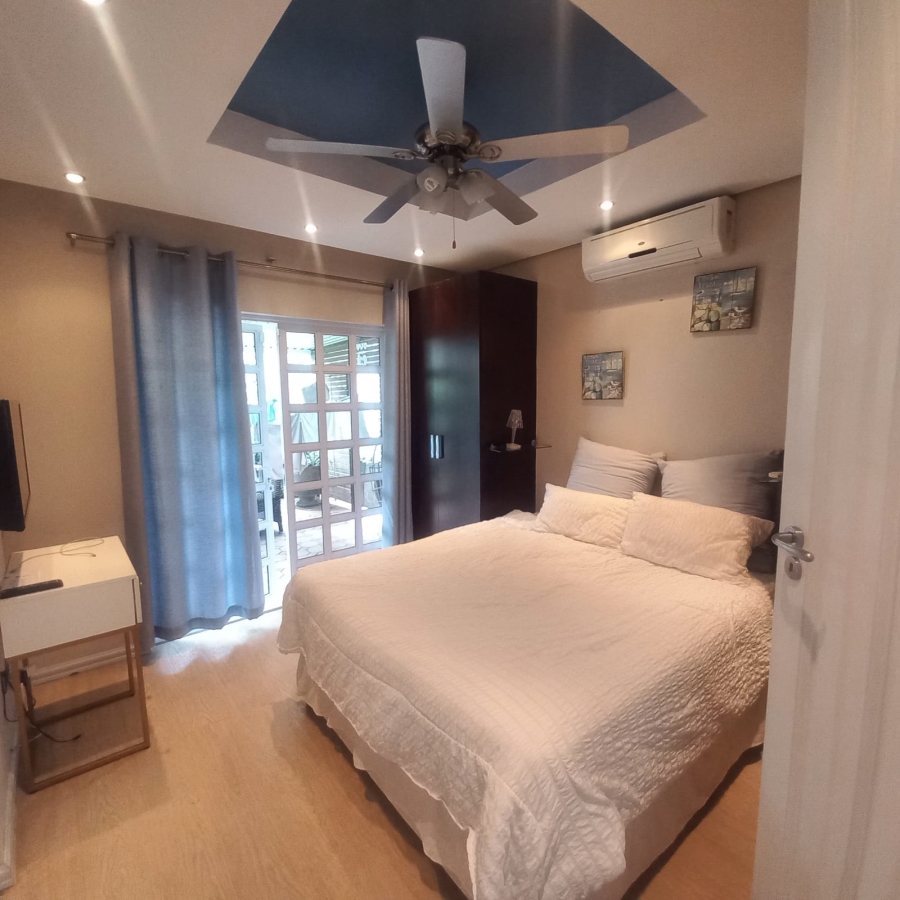 To Let 6 Bedroom Property for Rent in Umhlanga Ridge KwaZulu-Natal