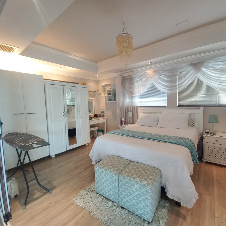 To Let 6 Bedroom Property for Rent in Umhlanga Ridge KwaZulu-Natal