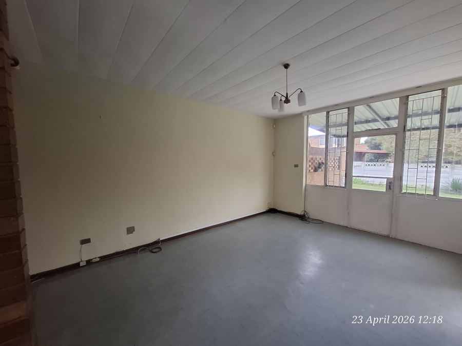 To Let 2 Bedroom Property for Rent in Huttenheights KwaZulu-Natal