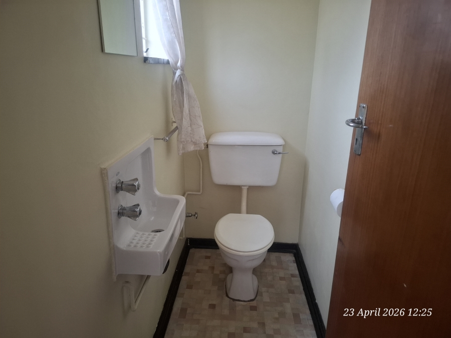 To Let 2 Bedroom Property for Rent in Huttenheights KwaZulu-Natal