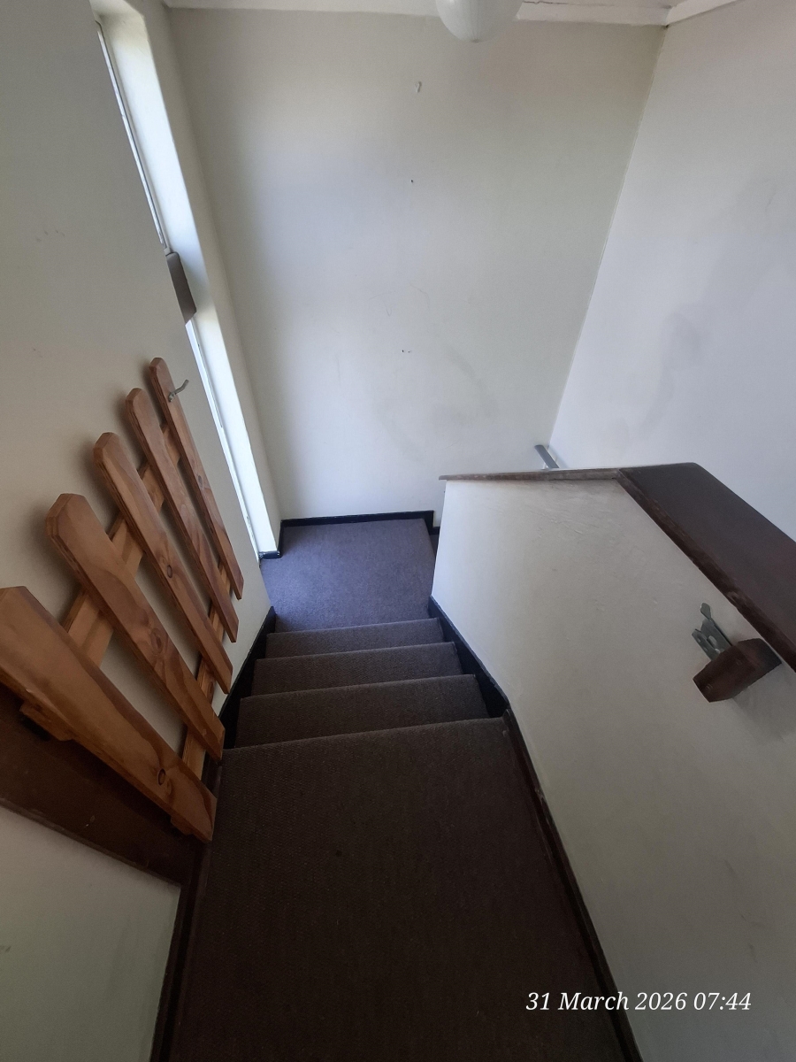 To Let 2 Bedroom Property for Rent in Huttenheights KwaZulu-Natal