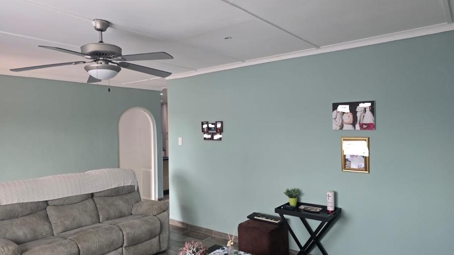 To Let 3 Bedroom Property for Rent in Signal Hill KwaZulu-Natal