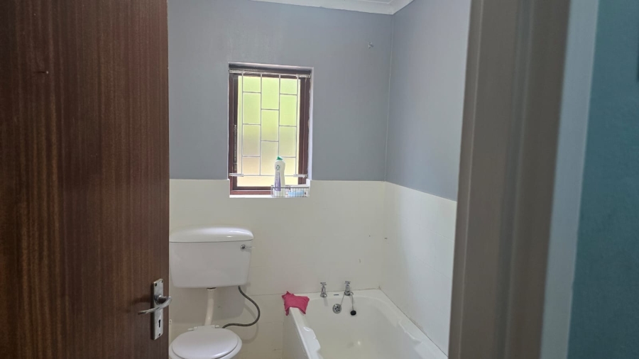 To Let 3 Bedroom Property for Rent in Signal Hill KwaZulu-Natal