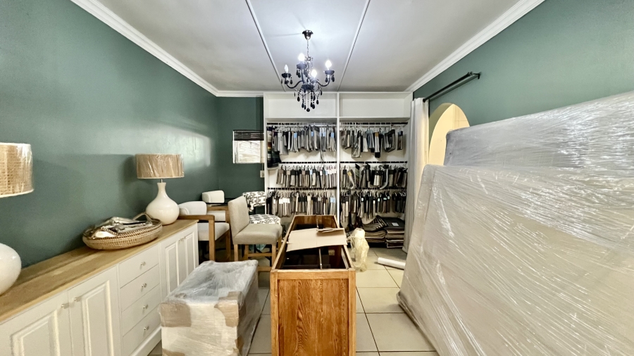 Commercial Property for Sale in Hayfields KwaZulu-Natal