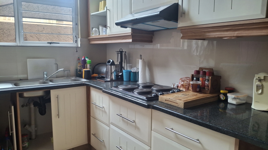3 Bedroom Property for Sale in Amanzimtoti KwaZulu-Natal