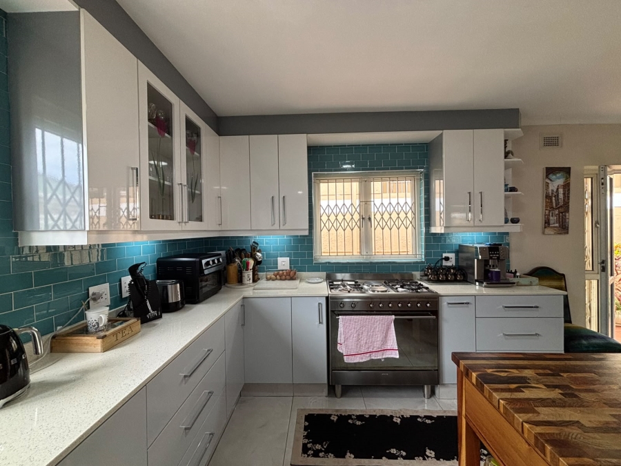 5 Bedroom Property for Sale in Greenwood Park KwaZulu-Natal