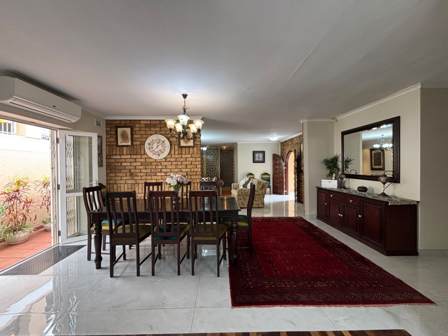5 Bedroom Property for Sale in Greenwood Park KwaZulu-Natal