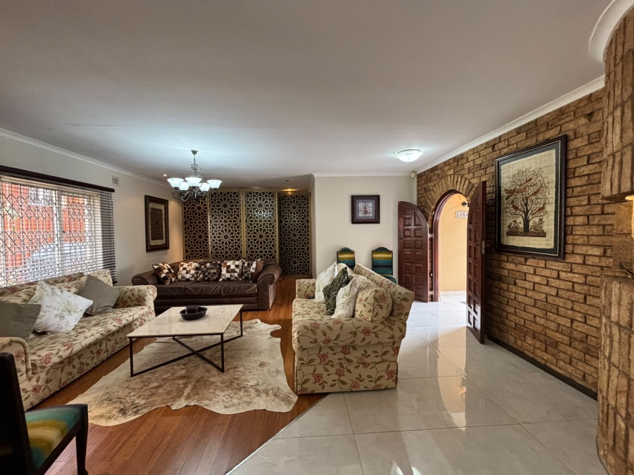 5 Bedroom Property for Sale in Greenwood Park KwaZulu-Natal