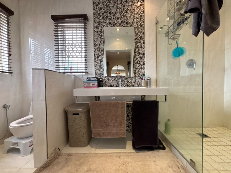 5 Bedroom Property for Sale in Greenwood Park KwaZulu-Natal