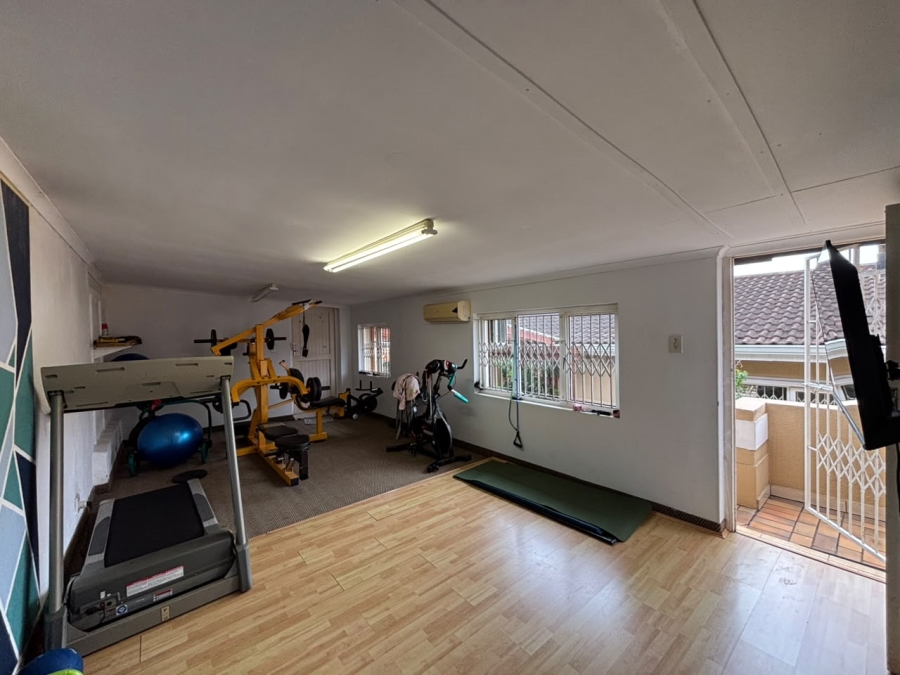 5 Bedroom Property for Sale in Greenwood Park KwaZulu-Natal