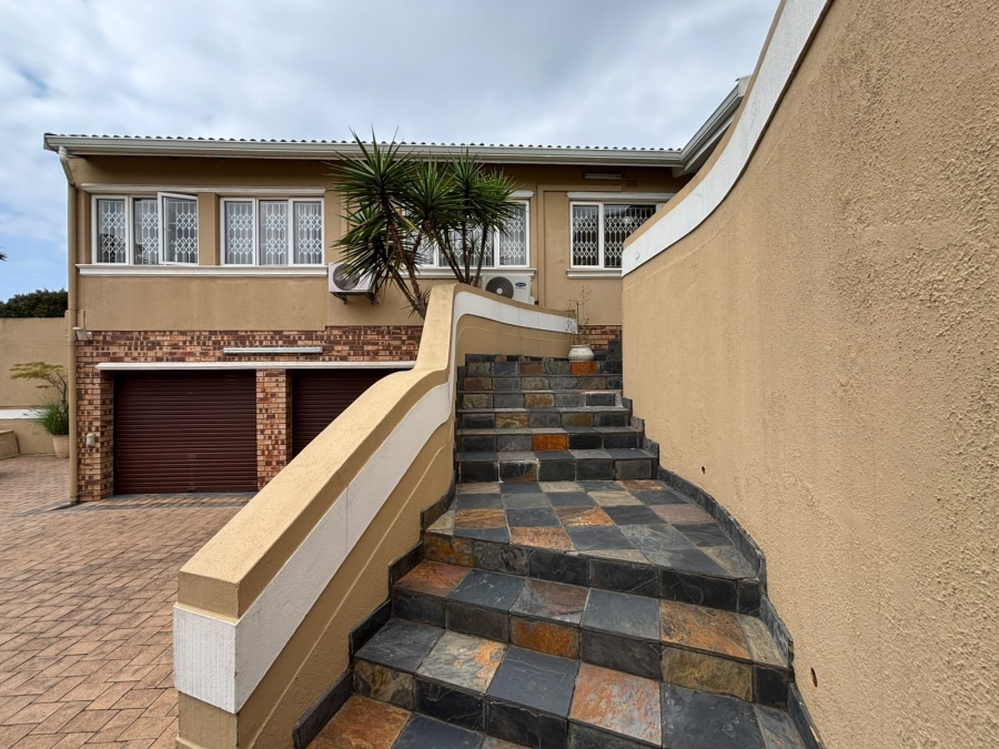 5 Bedroom Property for Sale in Greenwood Park KwaZulu-Natal