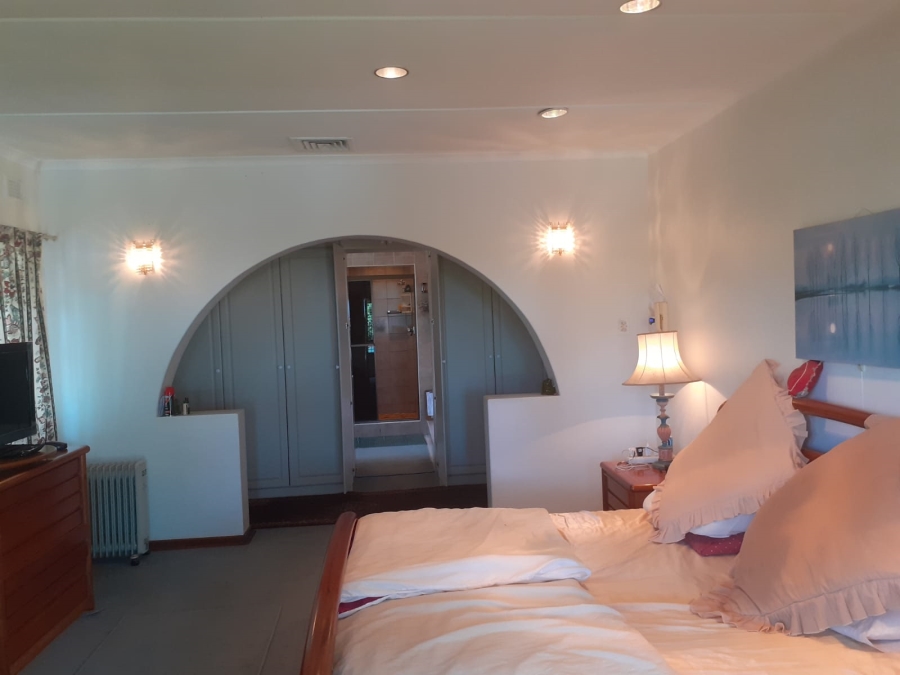6 Bedroom Property for Sale in Herrwood Park KwaZulu-Natal