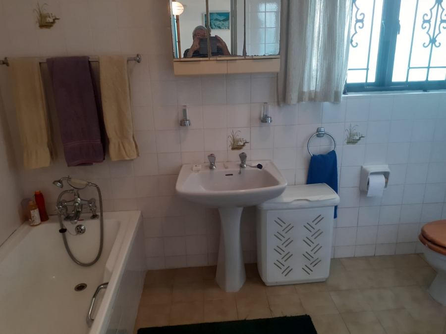 6 Bedroom Property for Sale in Herrwood Park KwaZulu-Natal