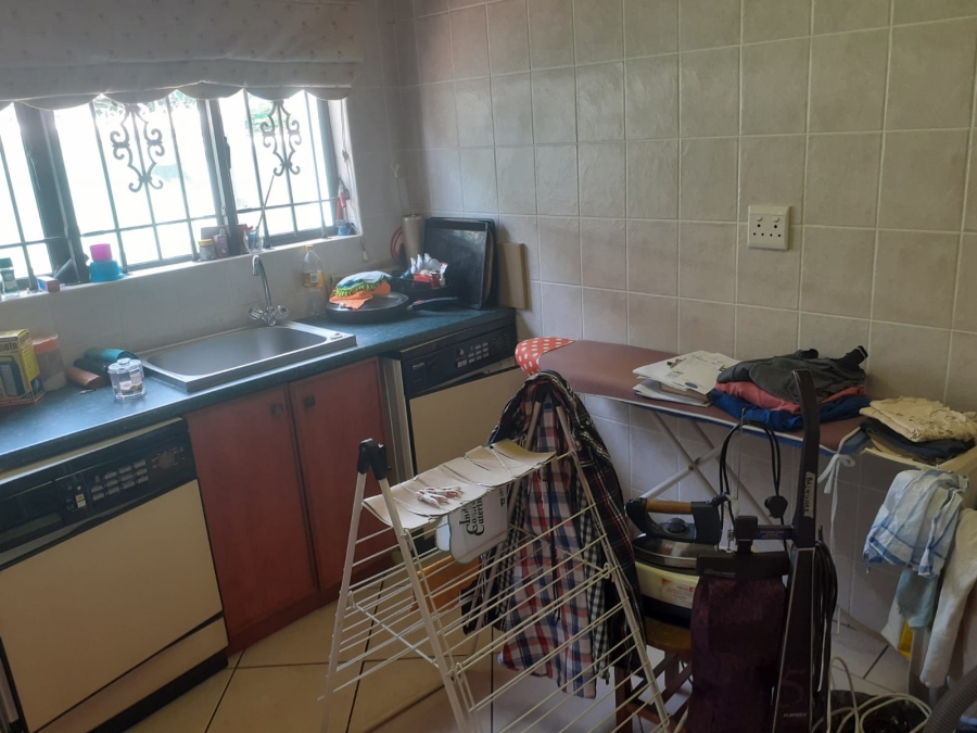 6 Bedroom Property for Sale in Herrwood Park KwaZulu-Natal