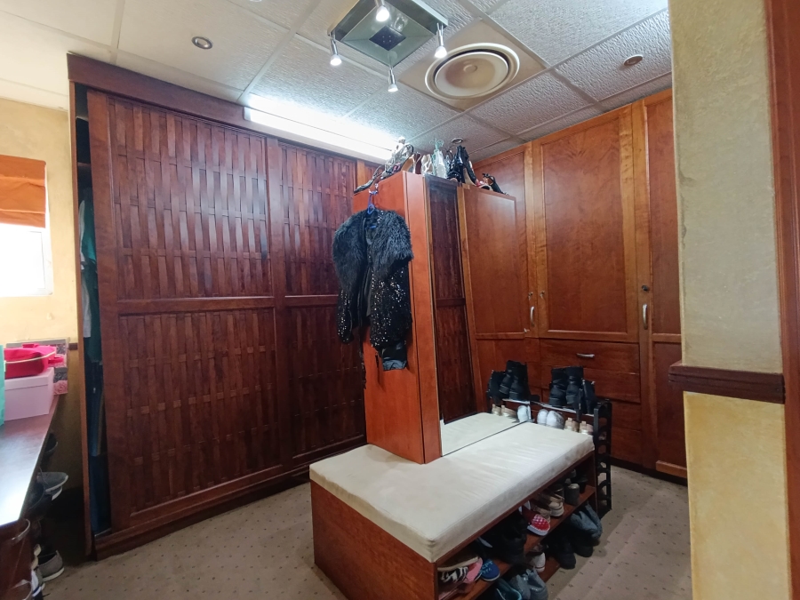 4 Bedroom Property for Sale in La Lucia KwaZulu-Natal