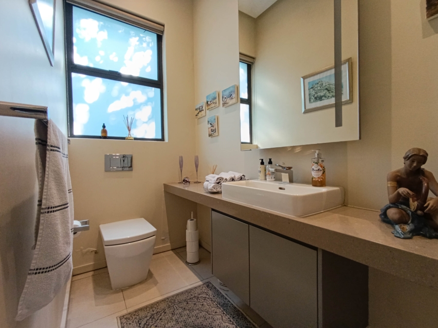 5 Bedroom Property for Sale in Hawaan Forest Estate KwaZulu-Natal