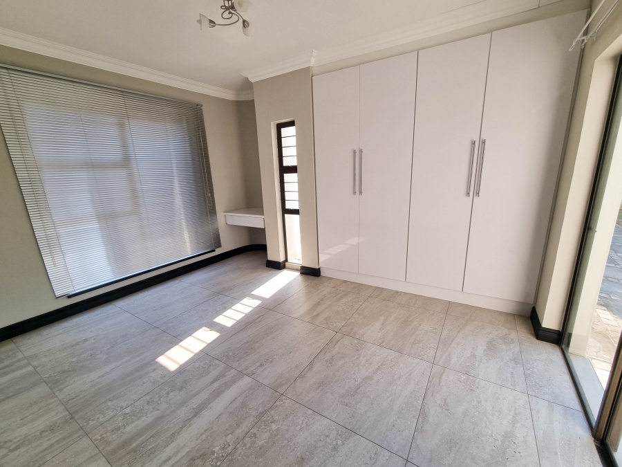 6 Bedroom Property for Sale in La Lucia KwaZulu-Natal