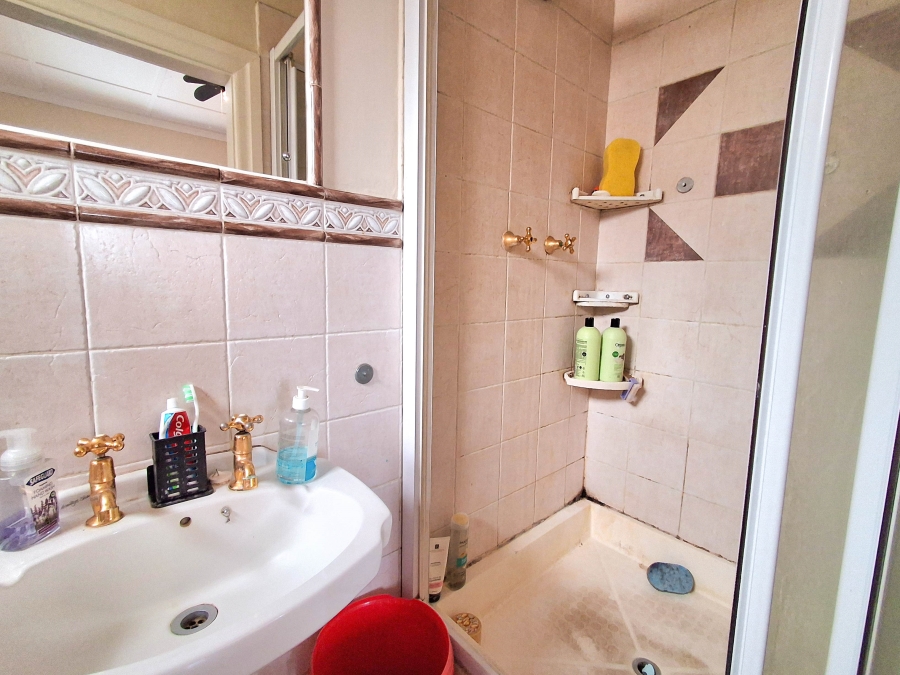 4 Bedroom Property for Sale in Glenwood KwaZulu-Natal