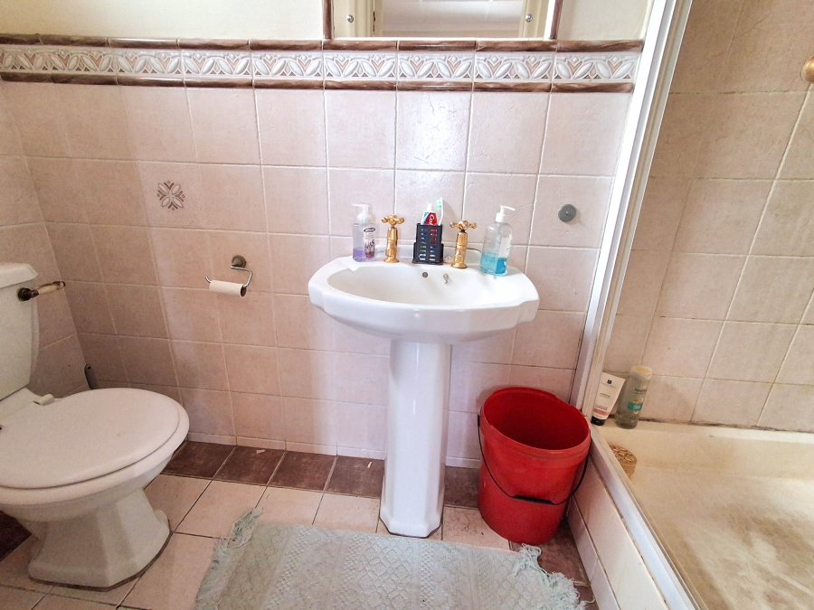 4 Bedroom Property for Sale in Glenwood KwaZulu-Natal