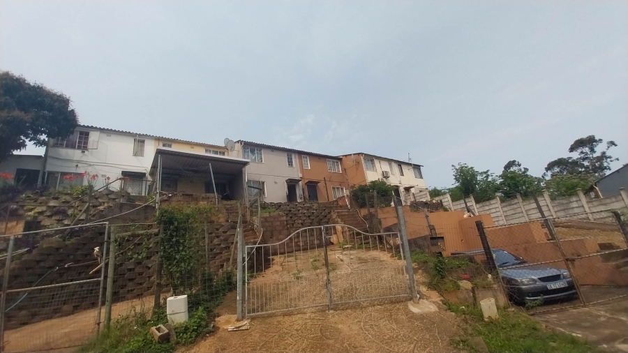 2 Bedroom Property for Sale in Stonebridge KwaZulu-Natal
