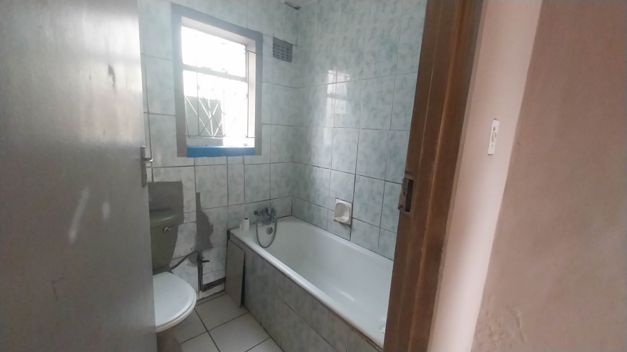2 Bedroom Property for Sale in Stonebridge KwaZulu-Natal