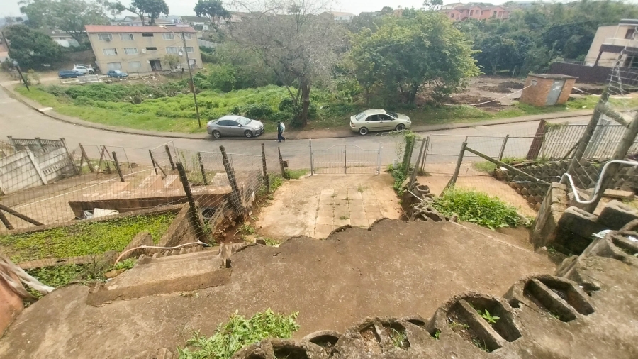 2 Bedroom Property for Sale in Stonebridge KwaZulu-Natal