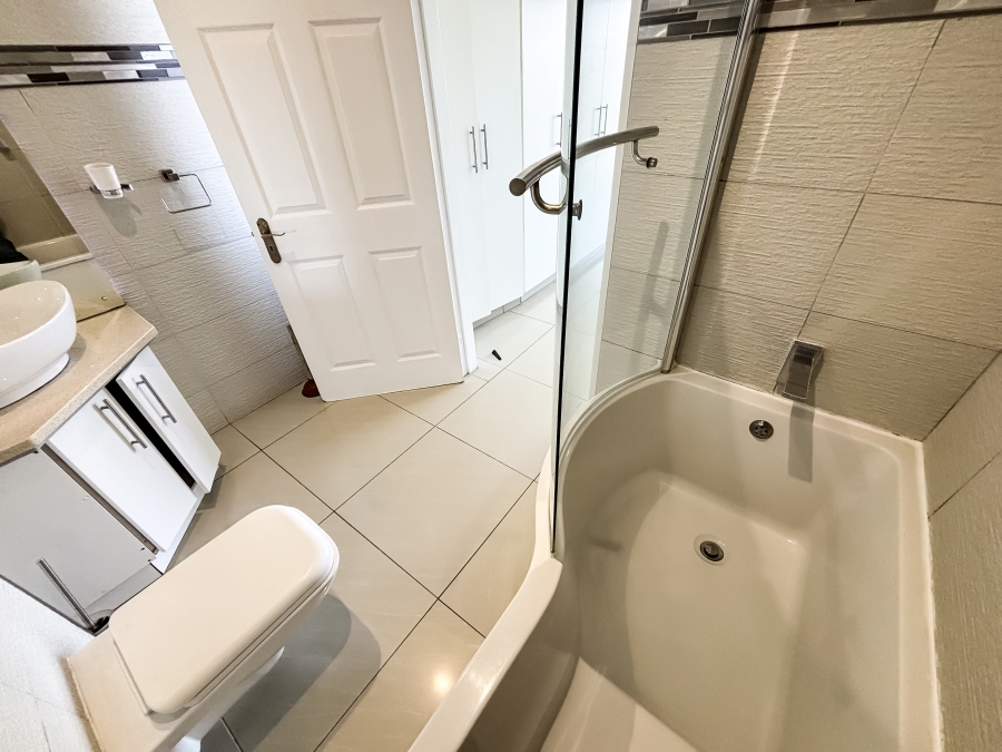 To Let 3 Bedroom Property for Rent in Westbrook KwaZulu-Natal