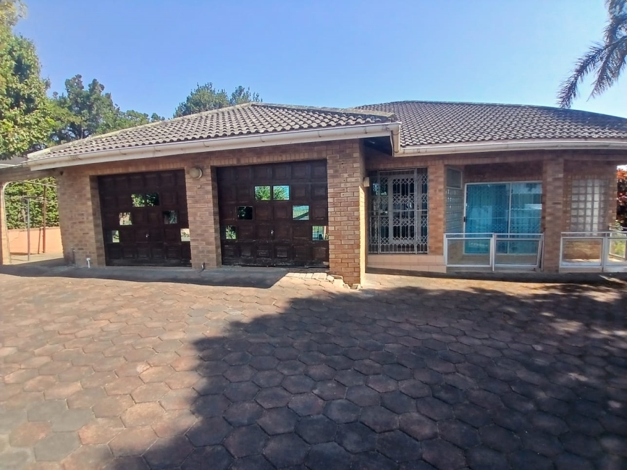 5 Bedroom Property for Sale in Wyebank KwaZulu-Natal