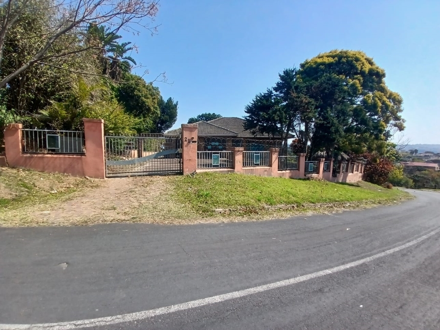 5 Bedroom Property for Sale in Wyebank KwaZulu-Natal