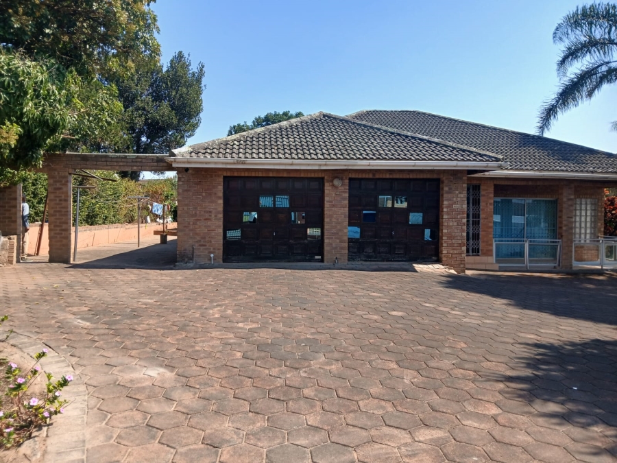 5 Bedroom Property for Sale in Wyebank KwaZulu-Natal