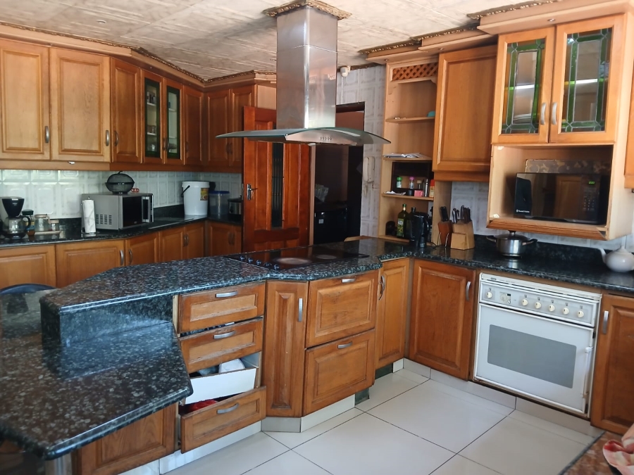 5 Bedroom Property for Sale in Wyebank KwaZulu-Natal