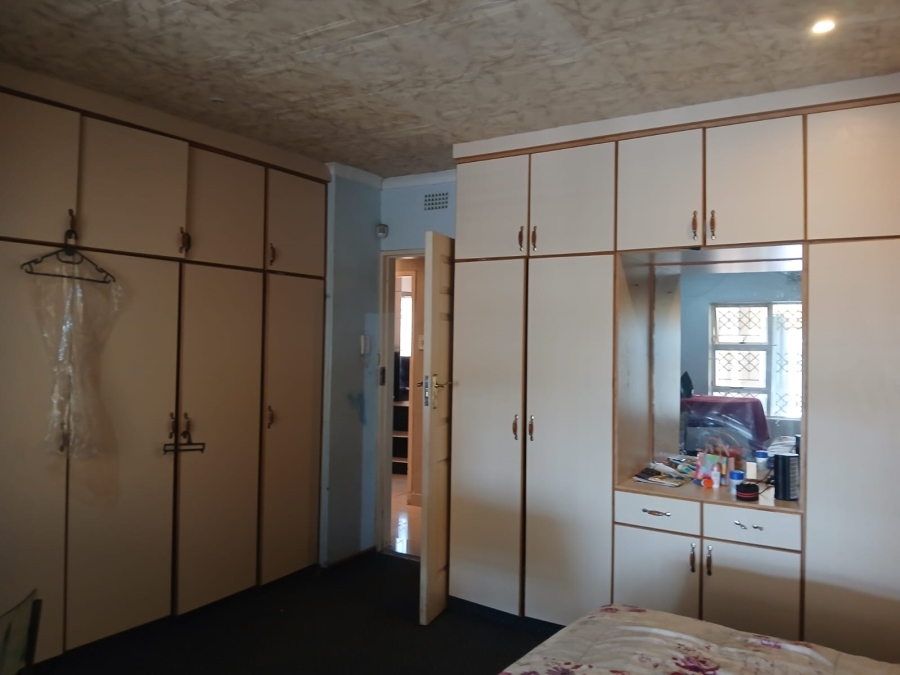 5 Bedroom Property for Sale in Wyebank KwaZulu-Natal
