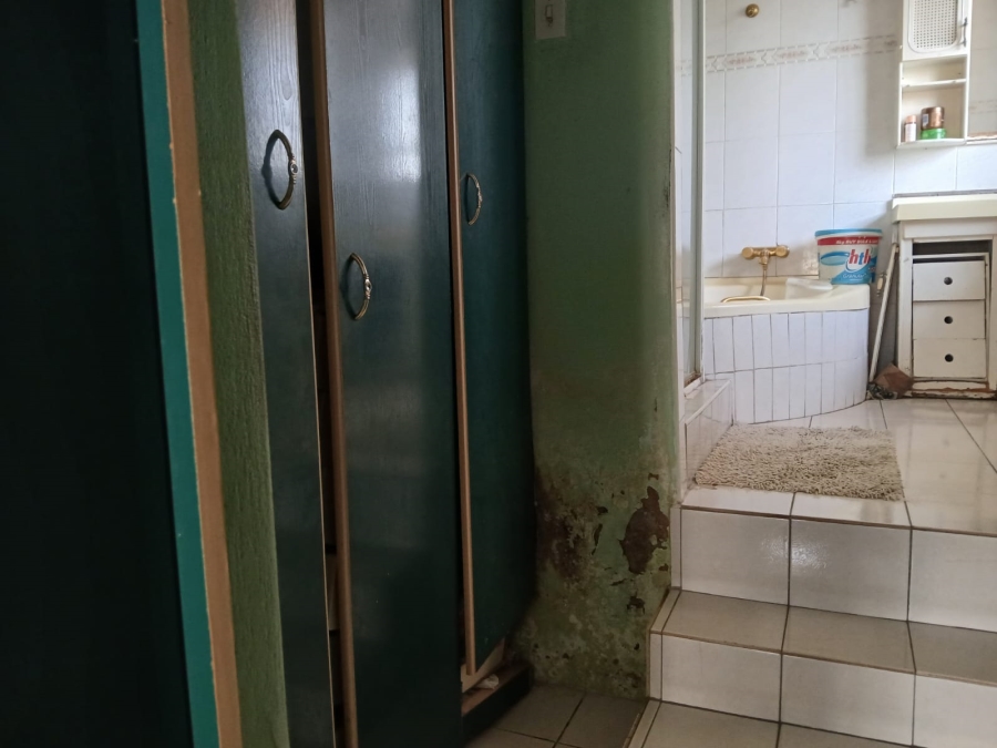 5 Bedroom Property for Sale in Wyebank KwaZulu-Natal