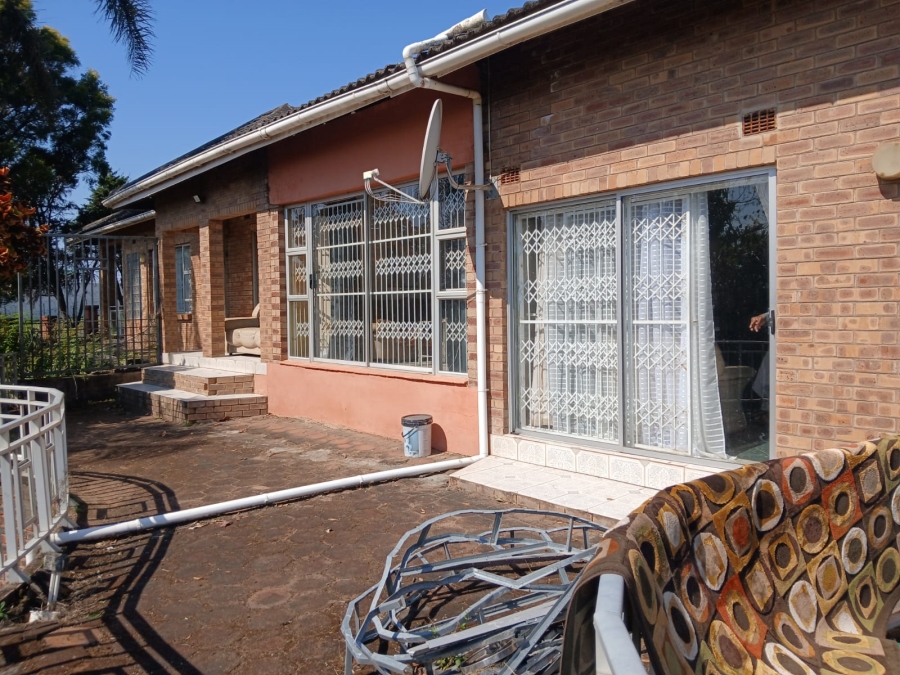 5 Bedroom Property for Sale in Wyebank KwaZulu-Natal