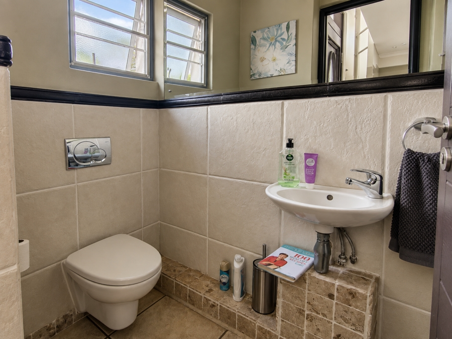 3 Bedroom Property for Sale in Sunningdale KwaZulu-Natal