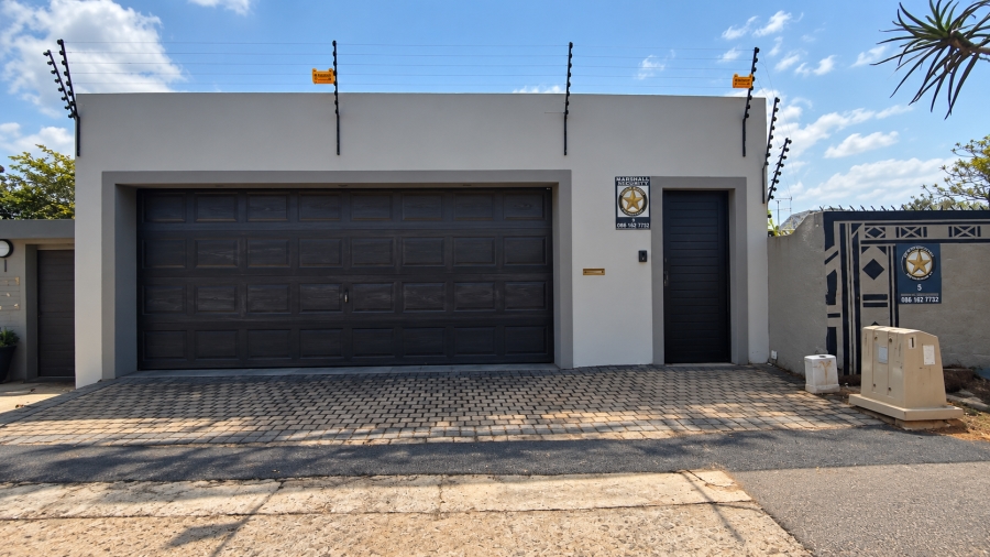 3 Bedroom Property for Sale in Sunningdale KwaZulu-Natal