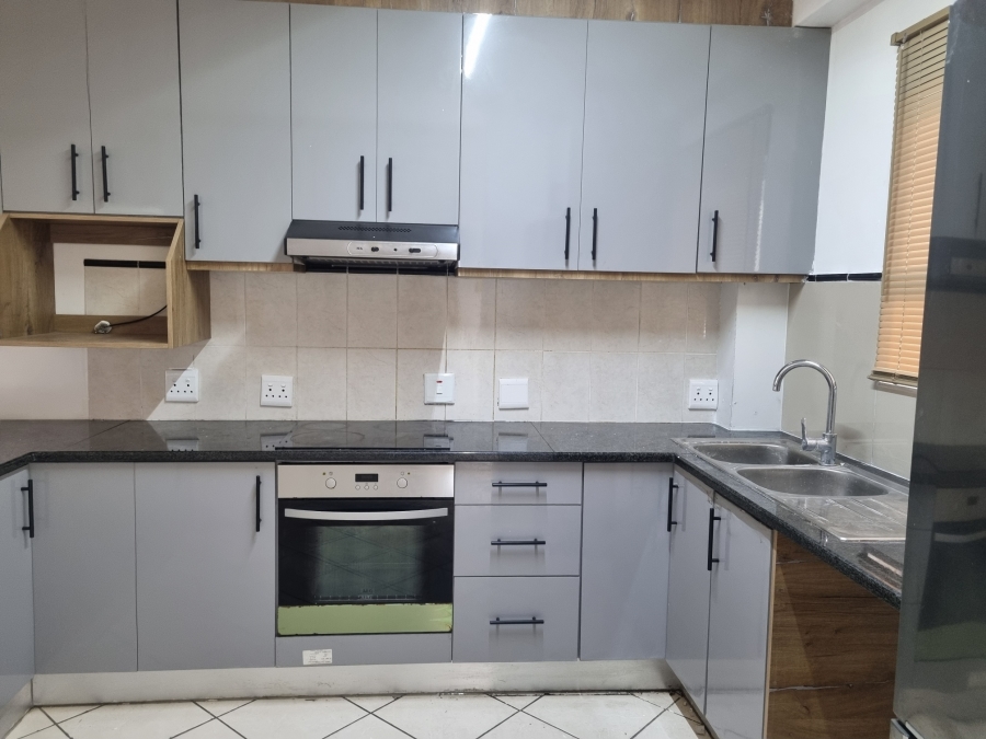 To Let 2 Bedroom Property for Rent in New Town Centre KwaZulu-Natal