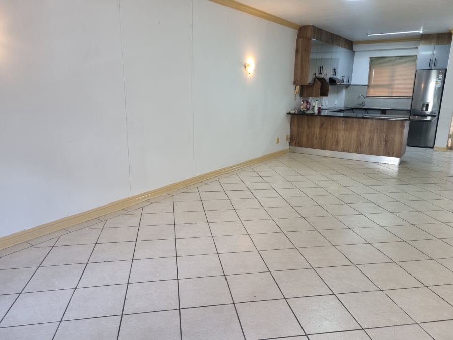 To Let 2 Bedroom Property for Rent in New Town Centre KwaZulu-Natal