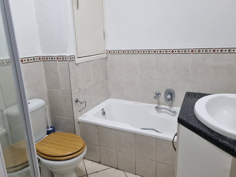 To Let 2 Bedroom Property for Rent in New Town Centre KwaZulu-Natal