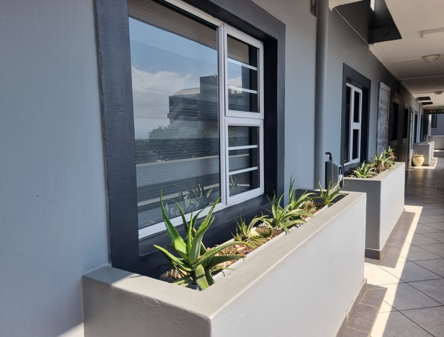 To Let 2 Bedroom Property for Rent in New Town Centre KwaZulu-Natal