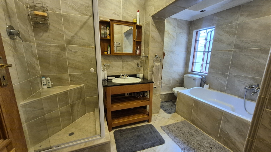 5 Bedroom Property for Sale in Hilton Central KwaZulu-Natal