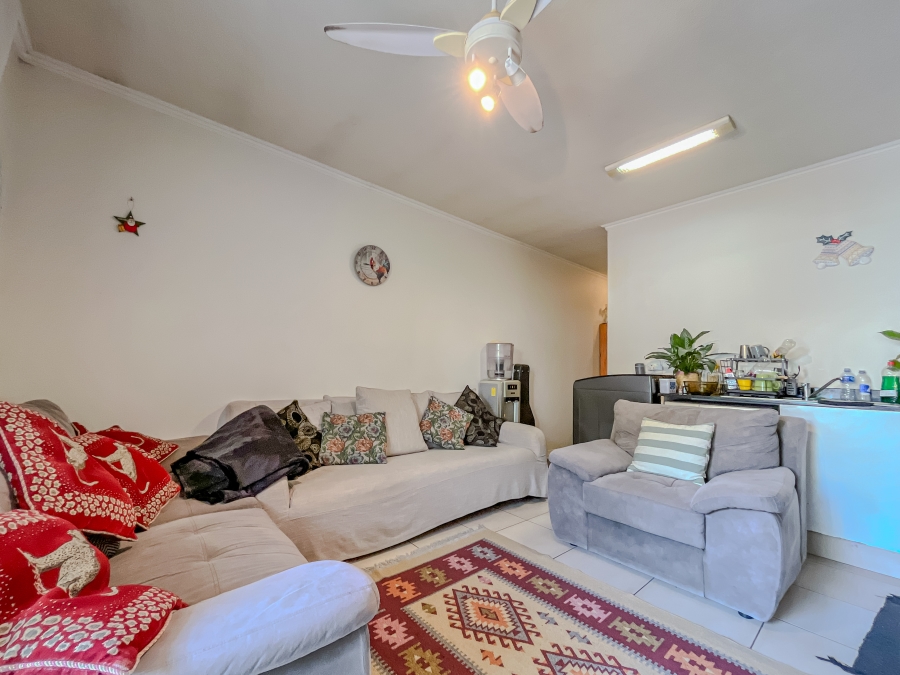 1 Bedroom Property for Sale in Manor Estates KwaZulu-Natal