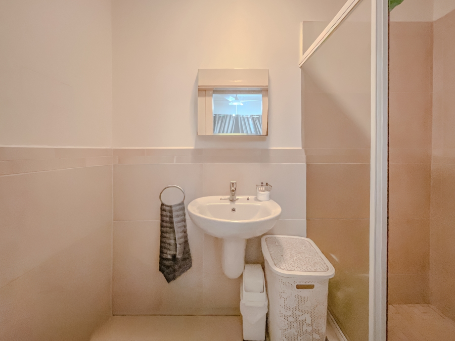 1 Bedroom Property for Sale in Manor Estates KwaZulu-Natal