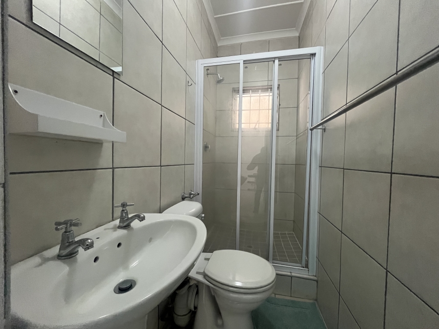 To Let 2 Bedroom Property for Rent in Glen Ashley KwaZulu-Natal