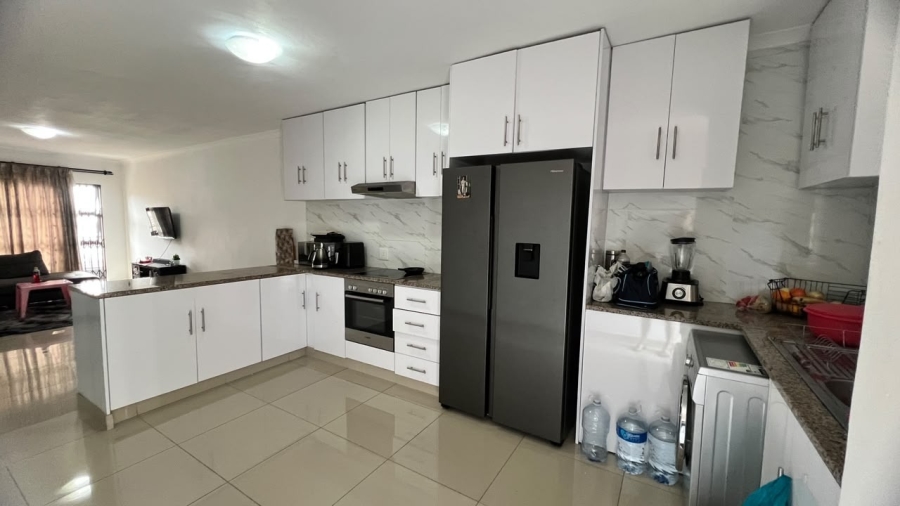 2 Bedroom Property for Sale in Wentworth KwaZulu-Natal