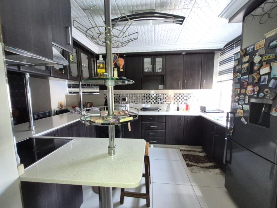 2 Bedroom Property for Sale in South Beach KwaZulu-Natal
