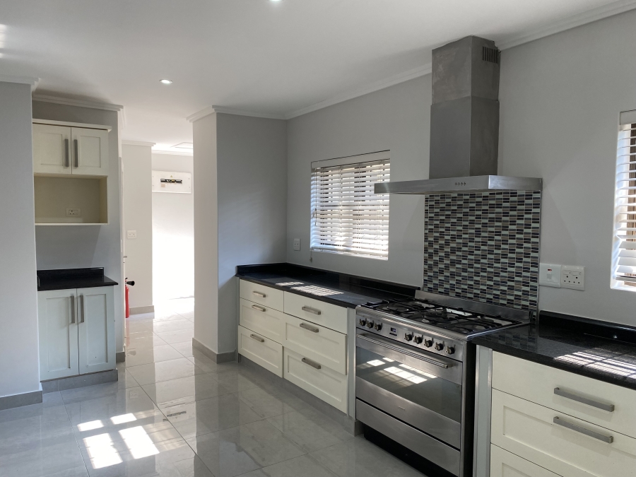 To Let 4 Bedroom Property for Rent in Ballito Central KwaZulu-Natal