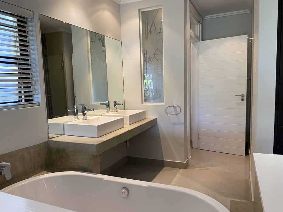 To Let 4 Bedroom Property for Rent in Ballito Central KwaZulu-Natal