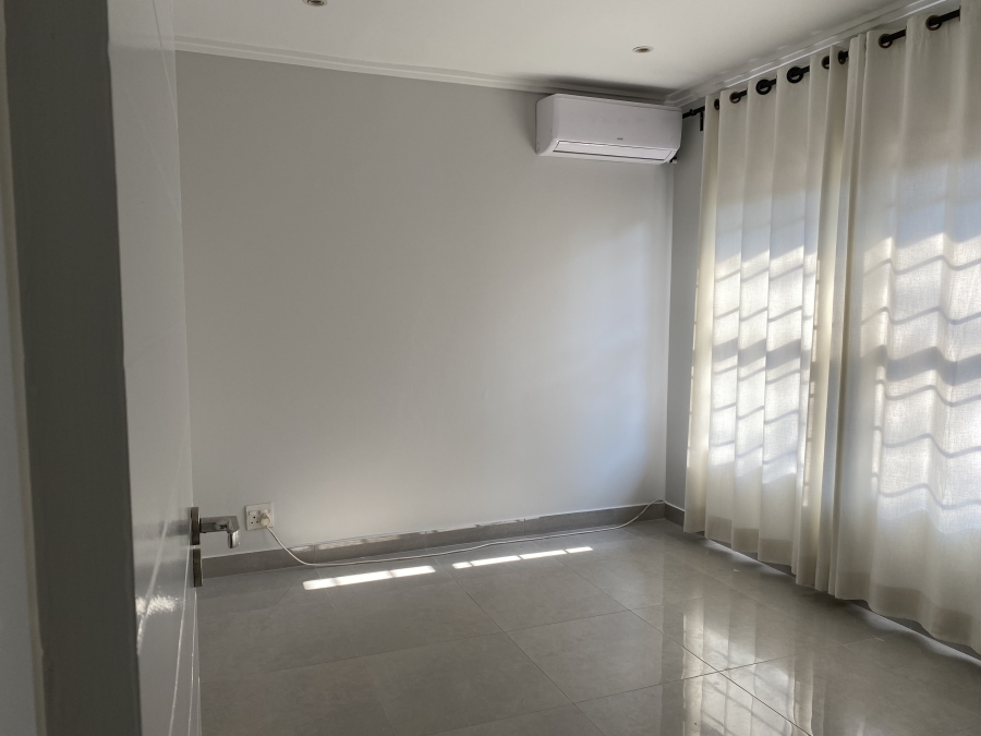 To Let 4 Bedroom Property for Rent in Ballito Central KwaZulu-Natal