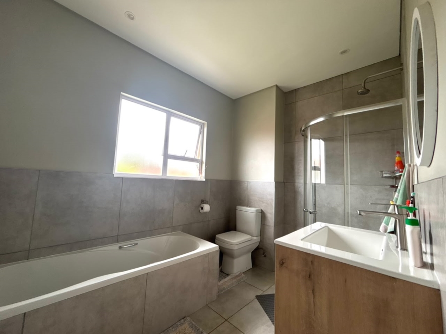3 Bedroom Property for Sale in Manor Estates KwaZulu-Natal